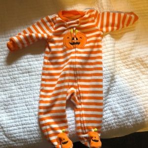 Carters footed pajamas. Halloween. Newborn